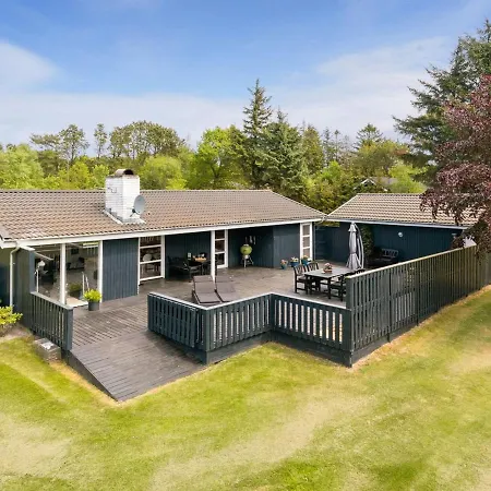Clarabelle - 700m From The Sea In Ne Jutland By Interhome *