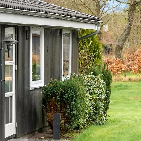 Holiday home Clarabelle - 700m From The Sea In Ne Jutland By Interhome Hals
