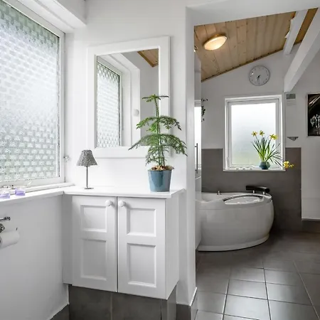 Clarabelle - 700m From The Sea By Interhome Prázdninový dům *
