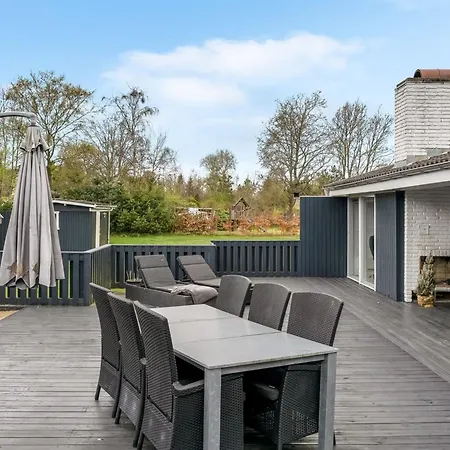 Prázdninový dům Clarabelle - 700m From The Sea By Interhome Hals